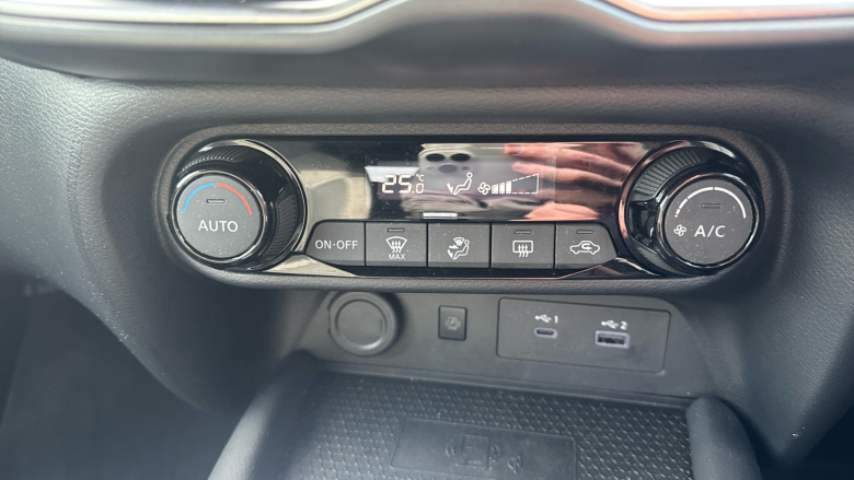 Nissan Juke 1.6 Hybrid N-Connecta 5dr Auto Hybrid Hatchback